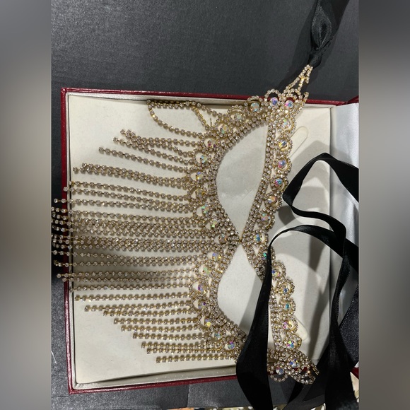 Accessory - Picture 2 of 3